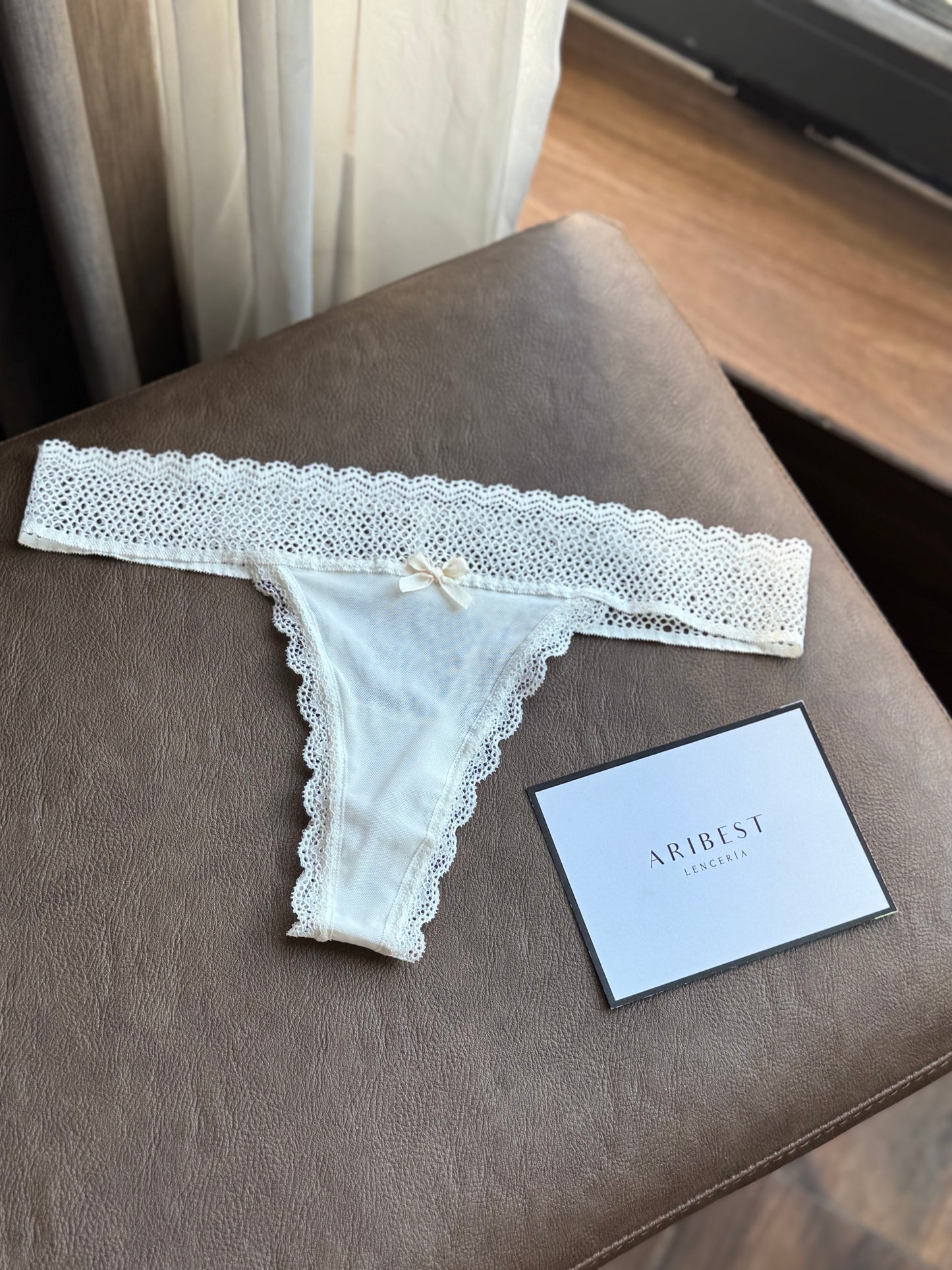 TANGA AVA
