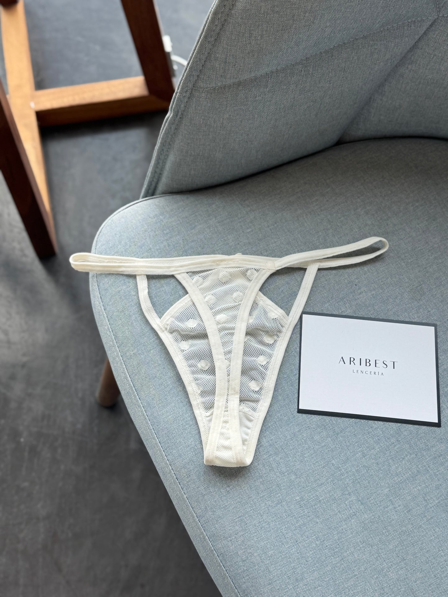 TANGA VIVENNE