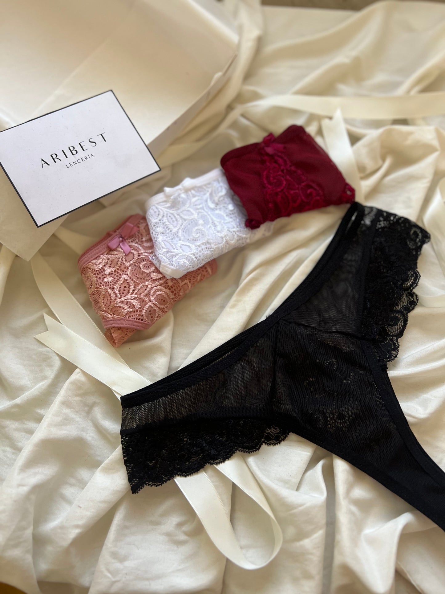 FLIRTY THONG KIT